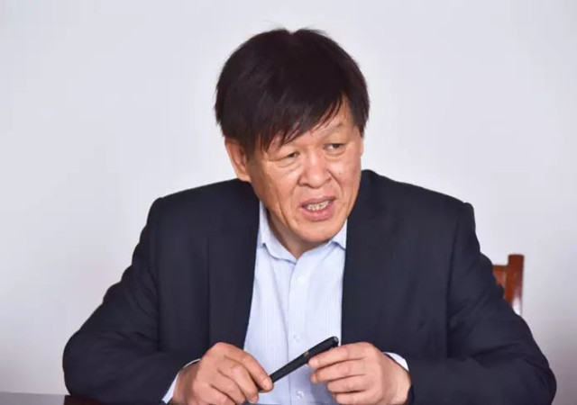 2.开云手机入口校长李晋在交流探讨会上_副本.jpg 2.开云手机入口校长李晋在交流探讨会上_副本.jpg